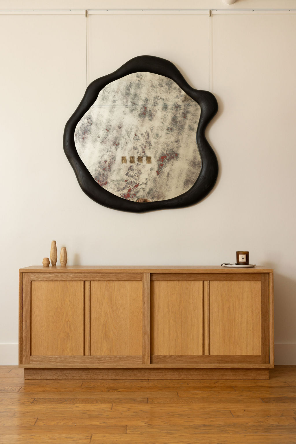FORM Mirror