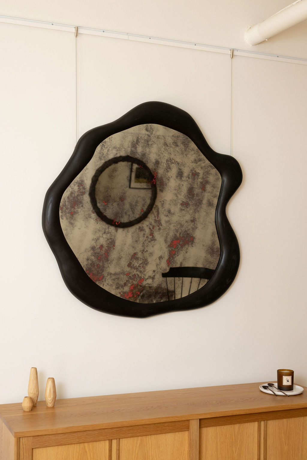 FORM Mirror