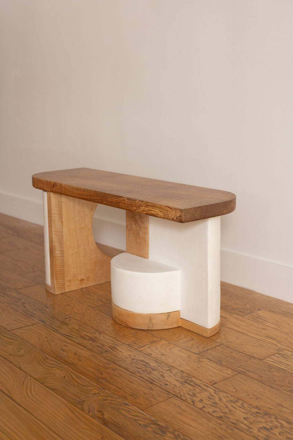Strata Bench in White Plaster