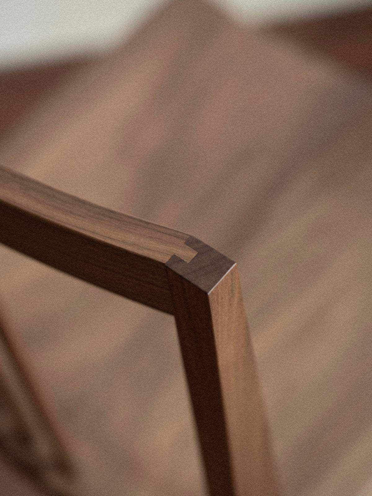 Tenon Chair