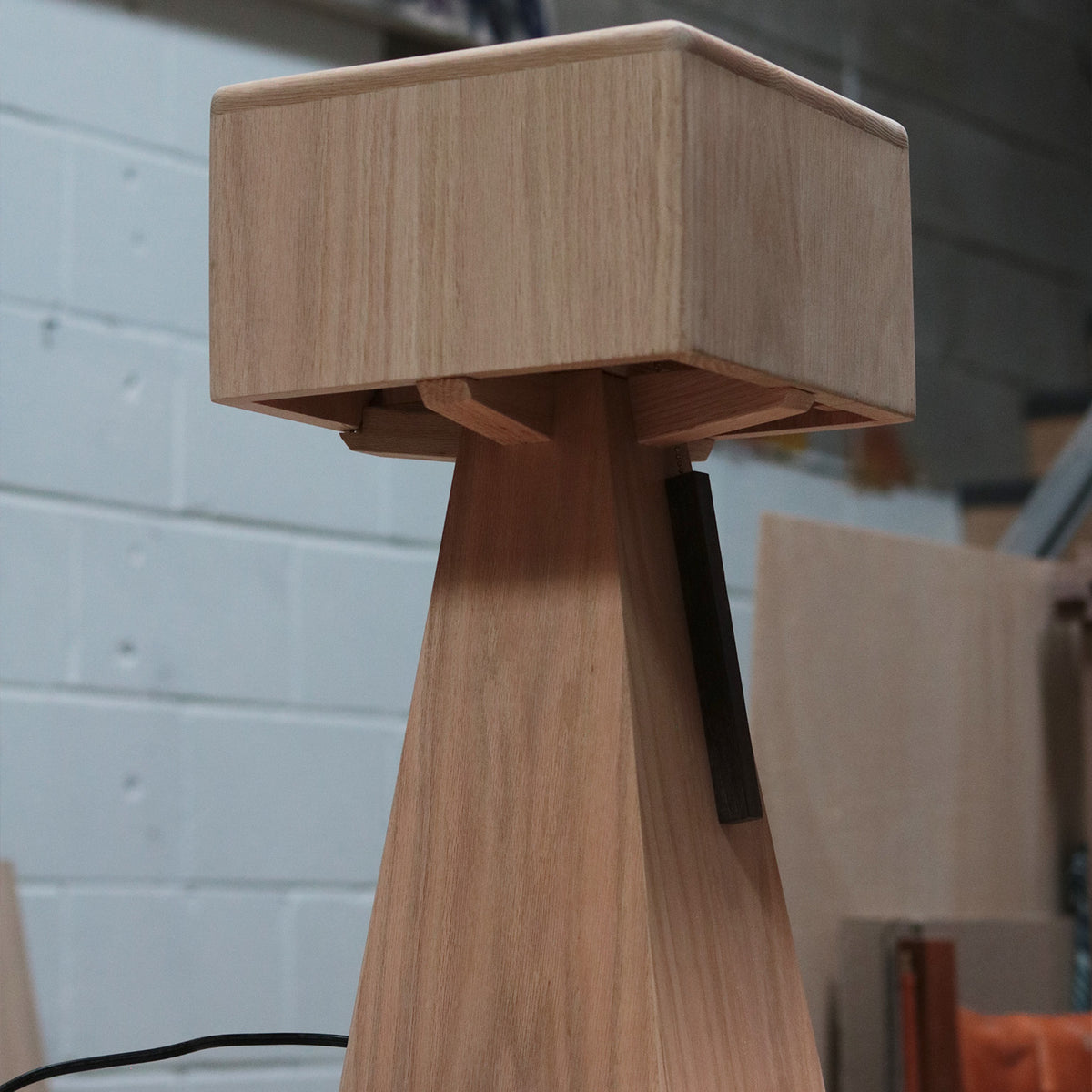 Mārīcī Table lamp